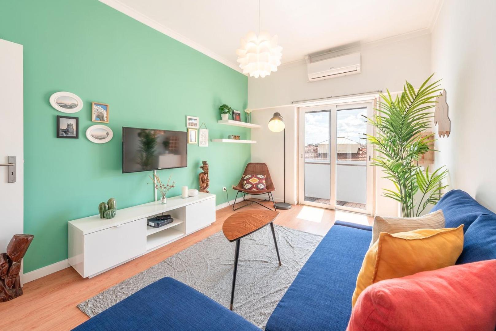 Guestready - Vibrant 2Br Apartment Lisbon Luaran gambar