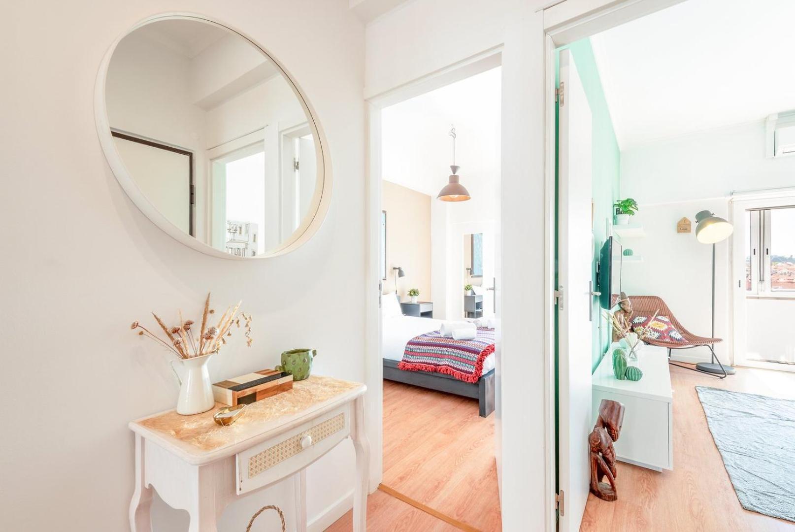 Guestready - Vibrant 2Br Apartment Lisbon Luaran gambar