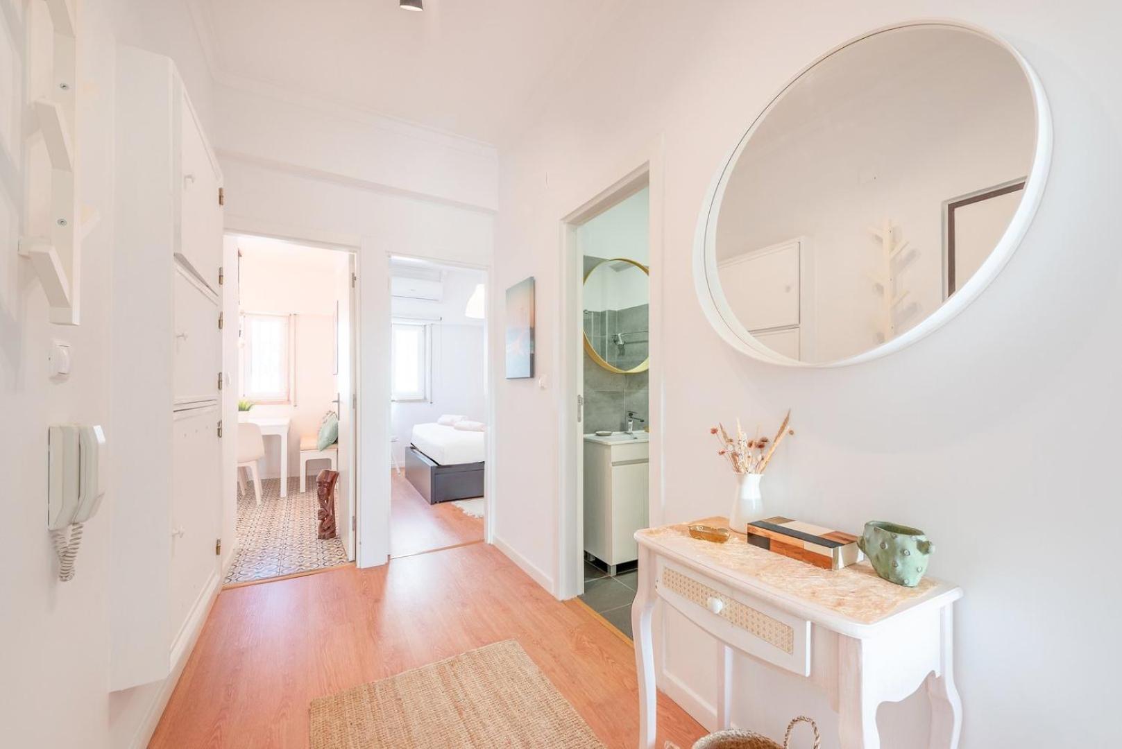 Guestready - Vibrant 2Br Apartment Lisbon Luaran gambar
